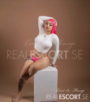 Luna hot69