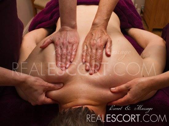 Massage à quatre mains