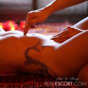 Massage tantrique au Cachemire